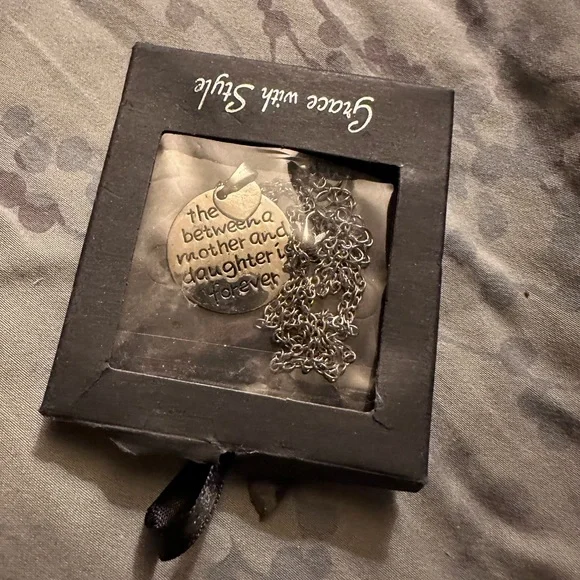 Silver Mother-Daughter Pendant Necklace - Picture 4 of 4